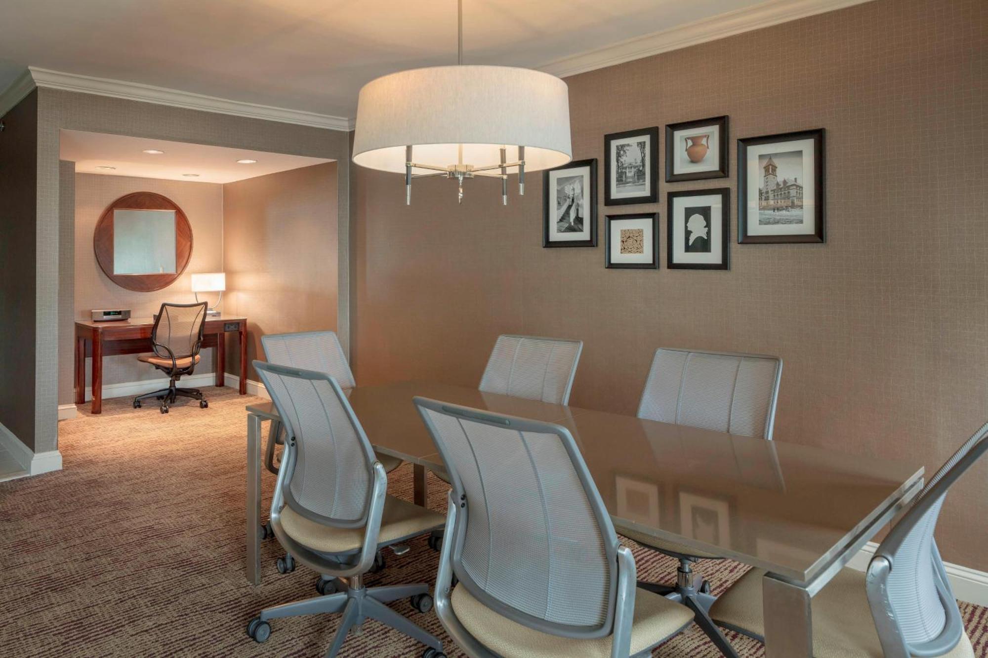 Sheraton Commander Hotel Кембридж Экстерьер фото